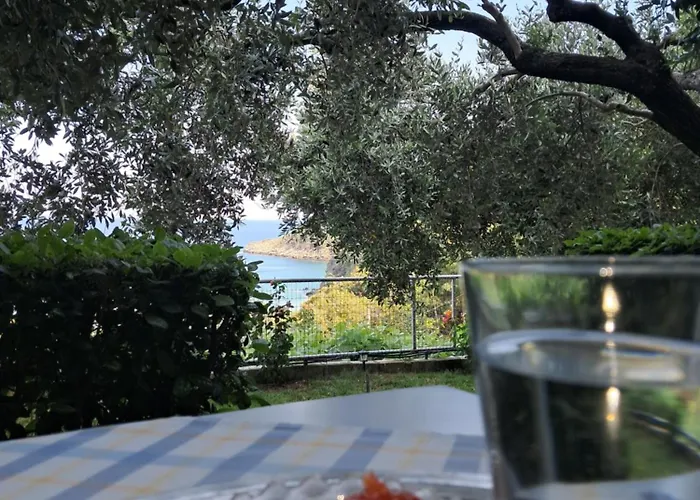 Апартаменты Niki Коинира