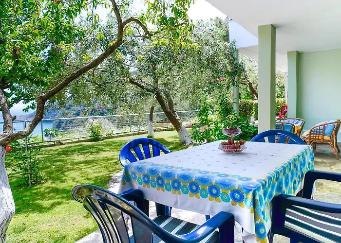 Апартаменты Niki Коинира